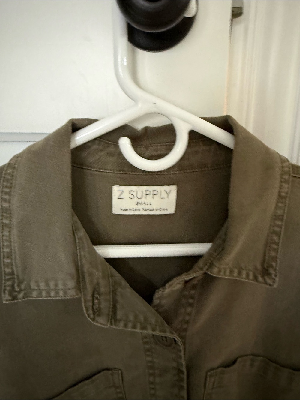 Z Supply Cropped Shacket - Picture 3 of 4